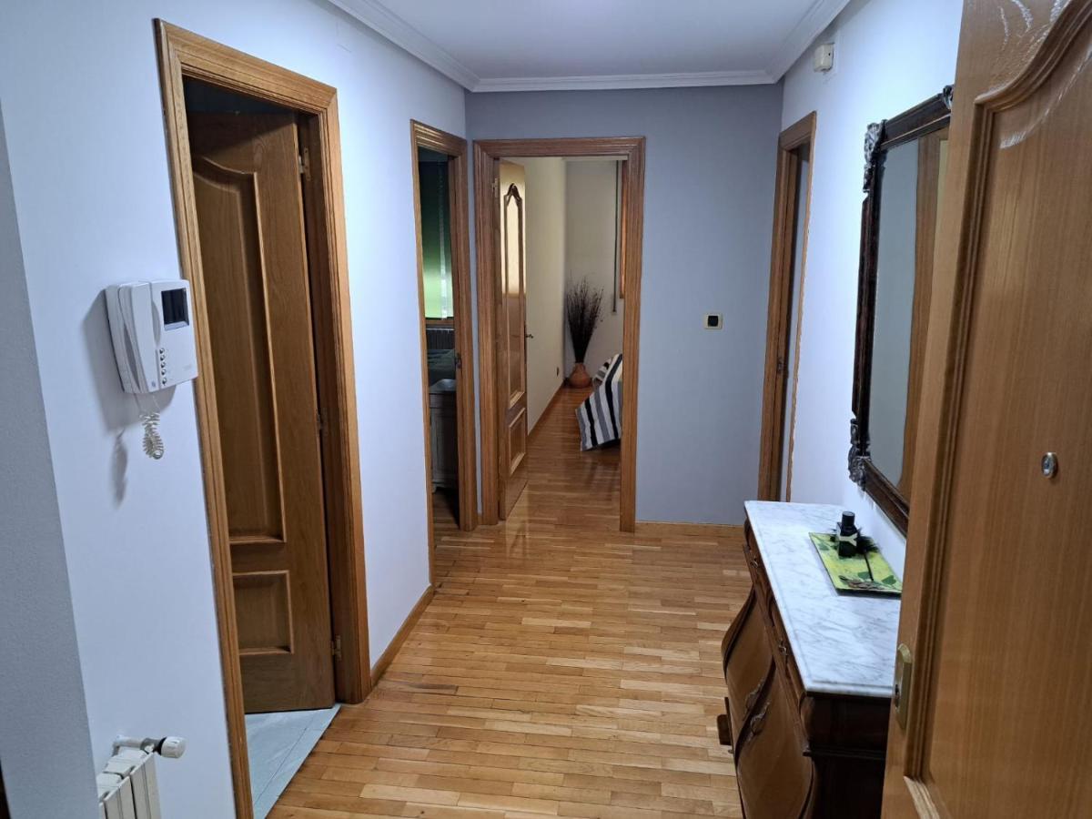 Piso Millenium Apartment Оуренсе Екстериор снимка